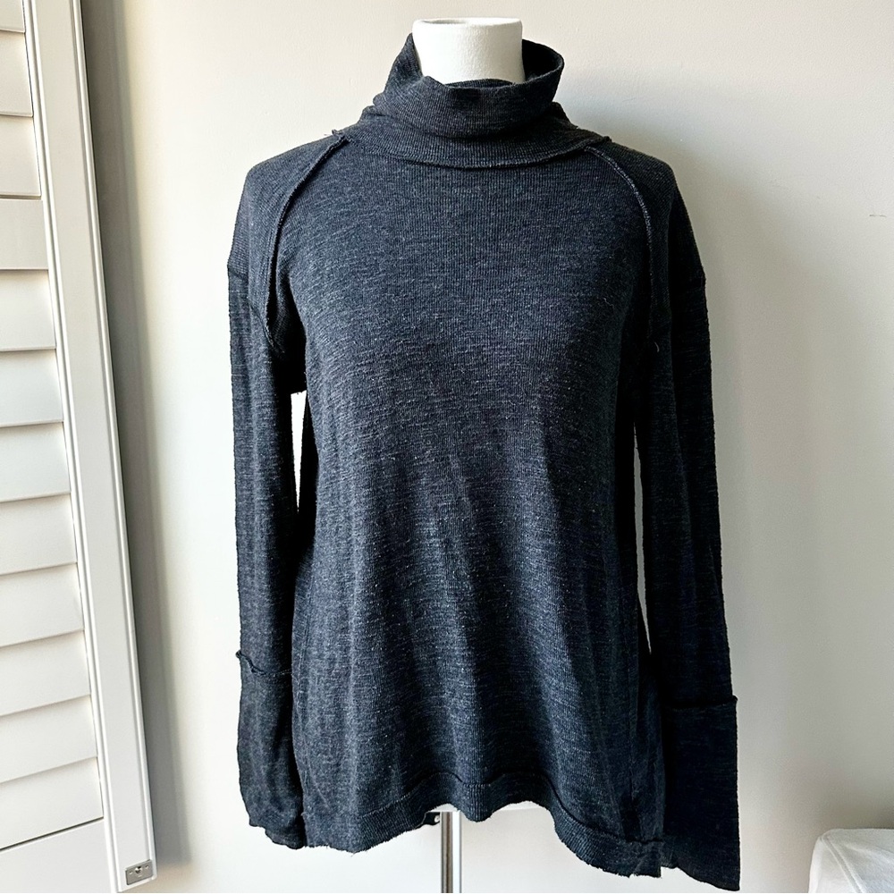 Free People Gray Long Sleeve Swing Turtleneck Open Back Size Small